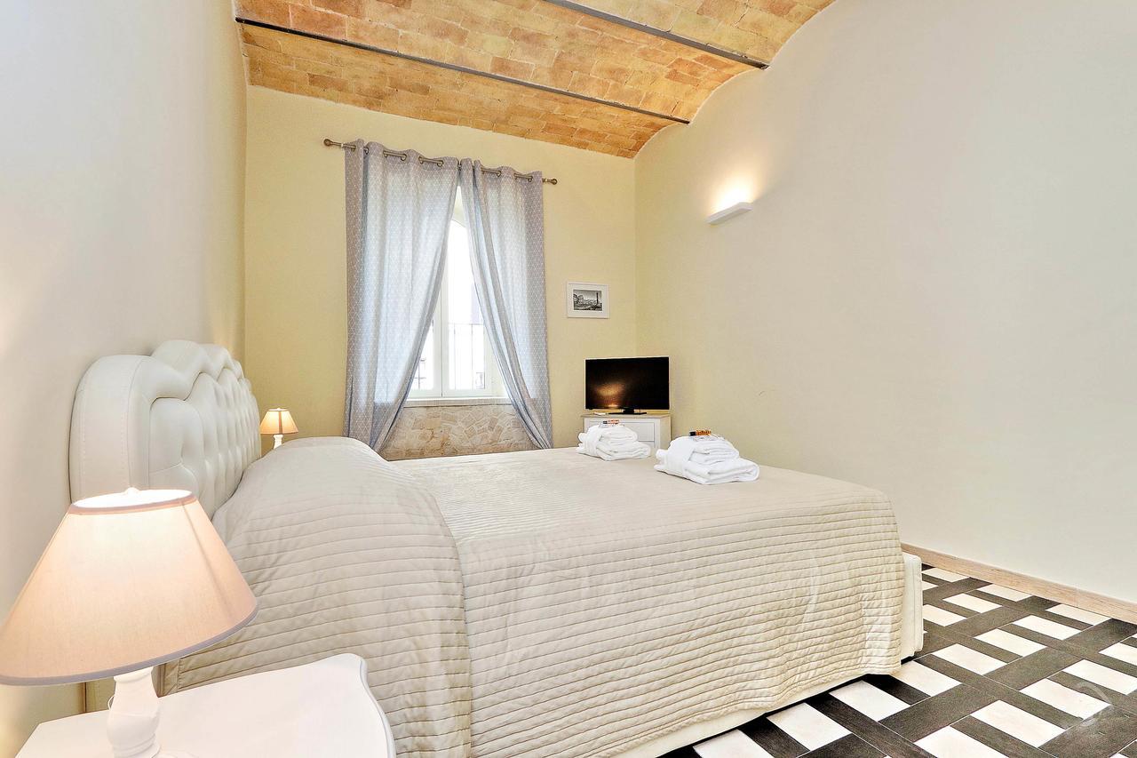 Colosseum Suite Rome Exterior photo